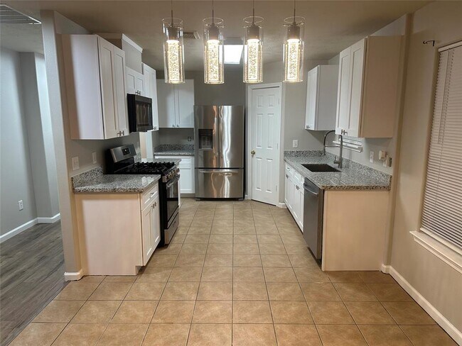 Building Photo - 2523 Knoll Shadows Ln Rental