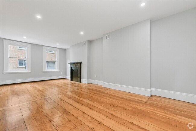 Building Photo - 49 Winchester St Unit 1 Rental