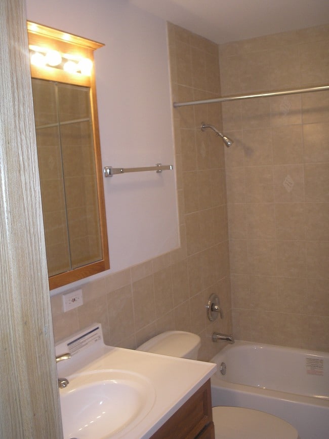 Photo - 313 Elgin Ave Unit 1