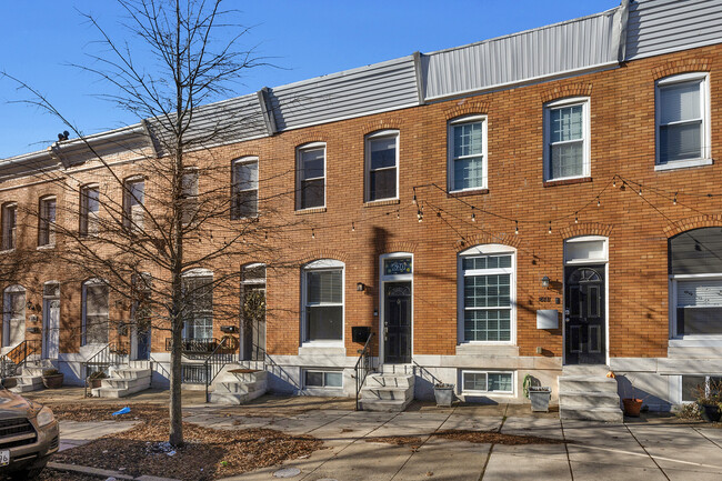 Photo - 620 S Newkirk St Townhome