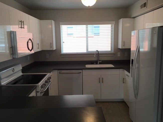 Photo - 1055 W 1033 N St