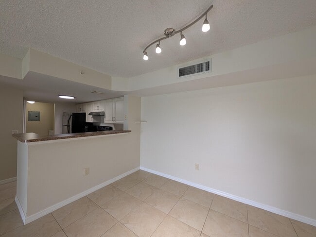 Photo - 5011 Wiles Rd Unit 208