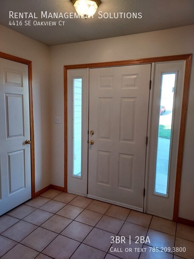 Shawnee Heights School District 4416 SE O... Townhome Townhome