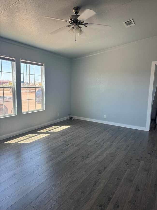 Photo - 7211 E County Rd 59