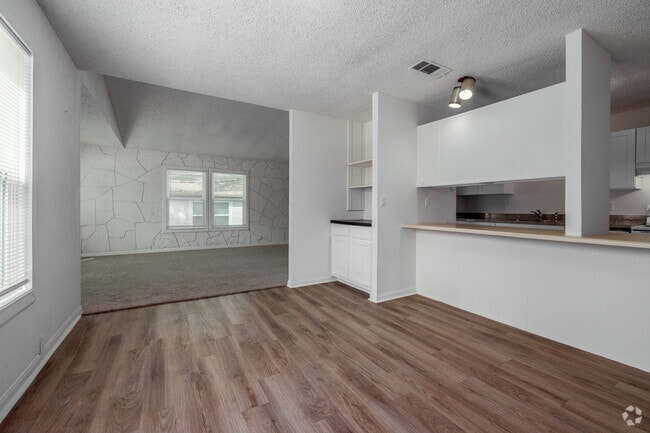 3BR, 2BA - 1,350SF - Dining Room