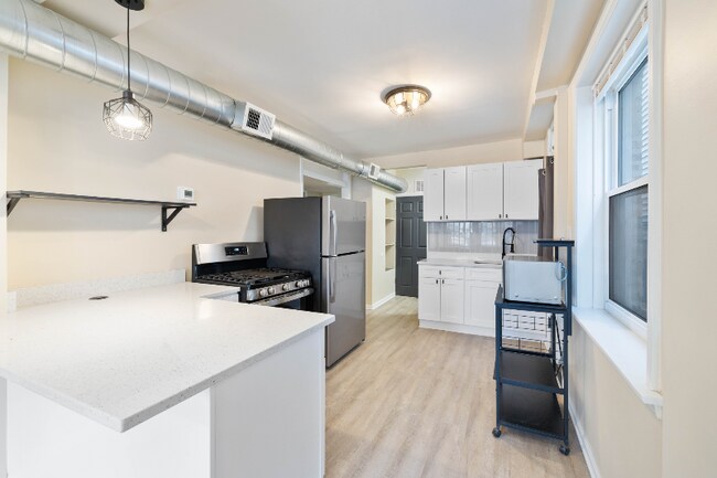 Photo - 2645 N Ridgeway Ave Unit 1