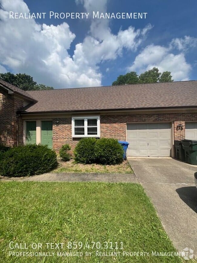 Building Photo - 457 Woodview Dr Rental