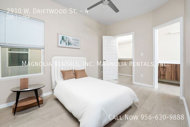 Photo - 2910 W Driftwood St Unit 4