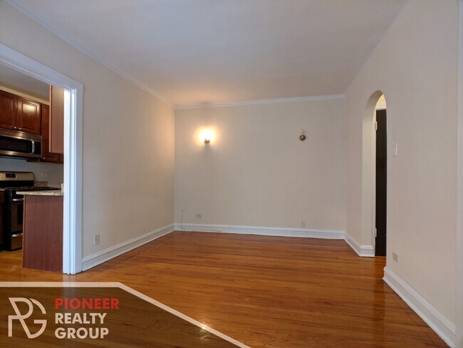 Photo - 4912 N Hoyne Ave Unit 2102-1W