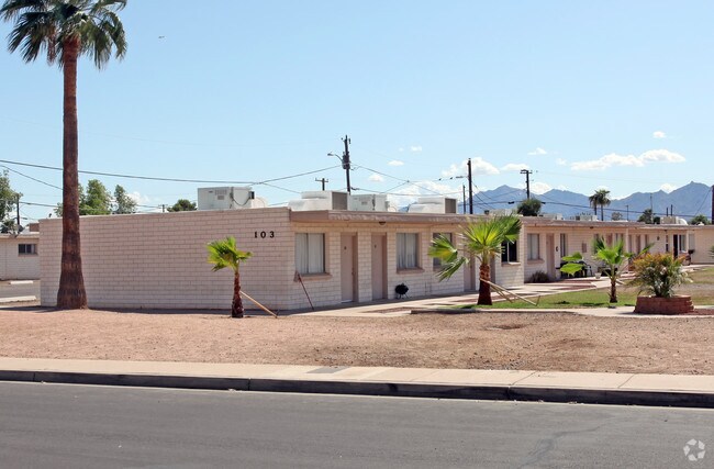 Photo - Parkside Palms Apartments