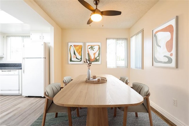 Photo - 1135 Meadow Lake Dr Unidad 08 Rental