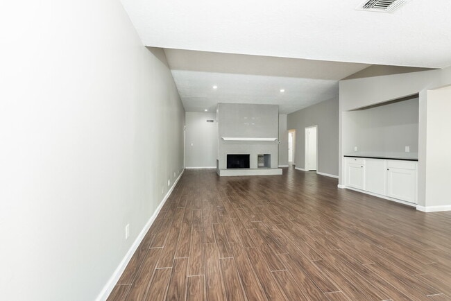 15470 Carmel Dr