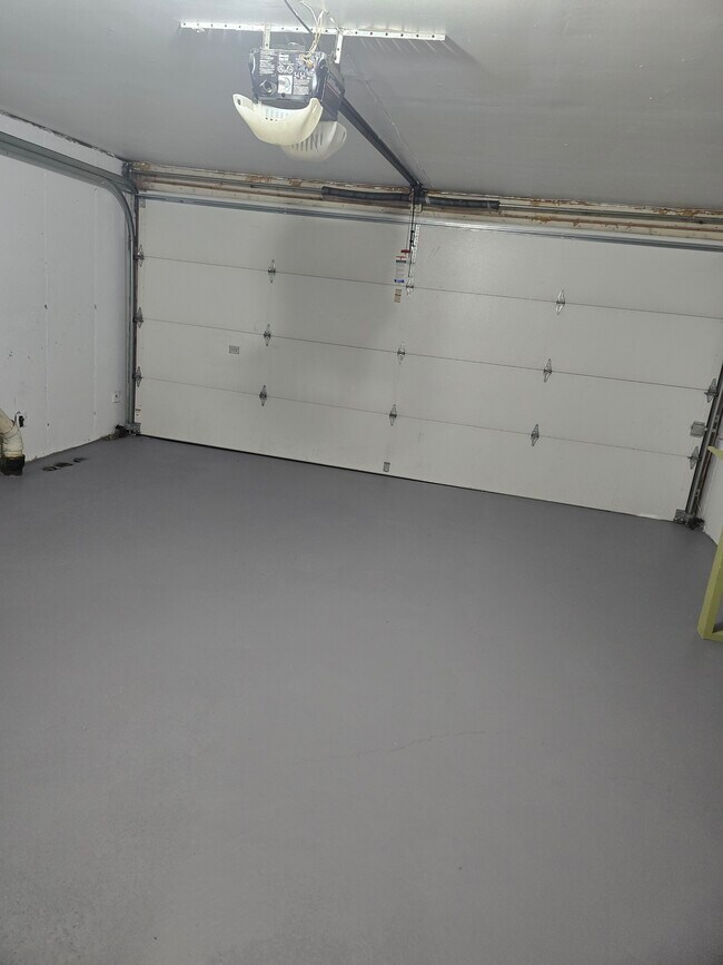 Photo - 2948 Klein St