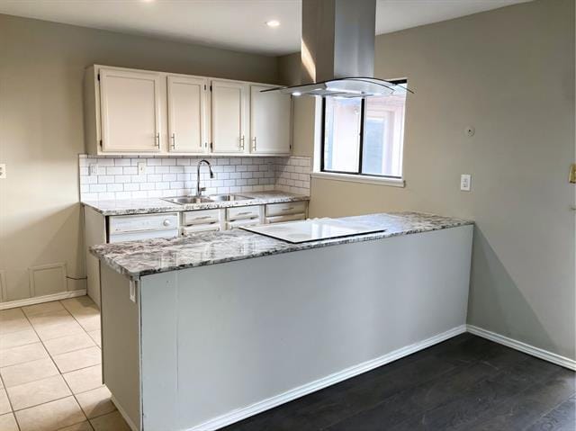 Photo - 5656 Pearce St