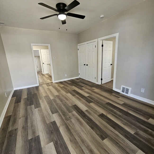 Photo - Duplex - 2 Bedroom Completely Remodeled Li...