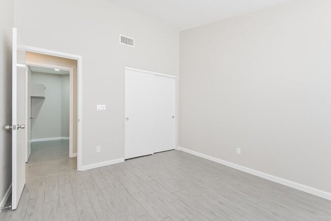 Photo - 8868 Hersey Way