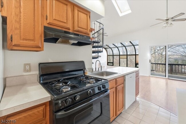 Photo - 8 Augusta Dr