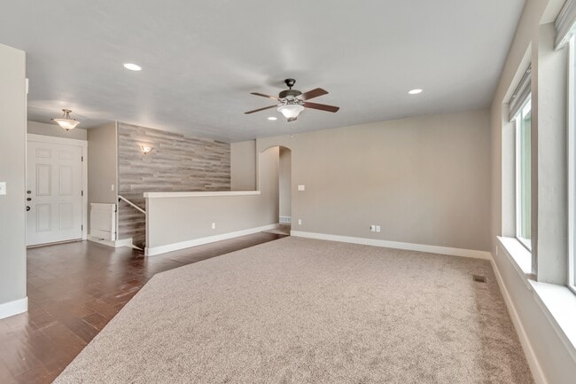 Photo - 15 S 900th E