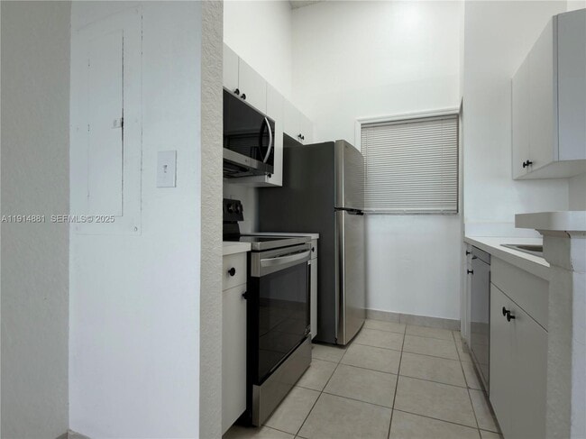 Photo - 2803 N Oakland Forest Dr Unit 304