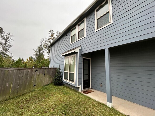 Photo - 975 Lars Trek Trail