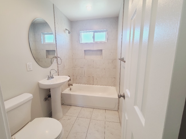 Photo - 1413 E 53rd St Unidad 14