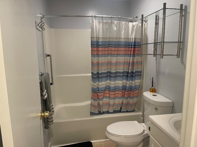 Photo - 574A Burncoat St Unidad Apt 5.