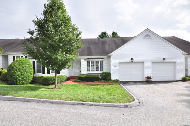 Photo - 8 Dickinson Ct Unit 8