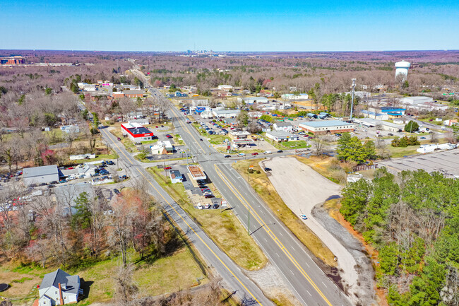 Building Photo - Lambert Landing Rental