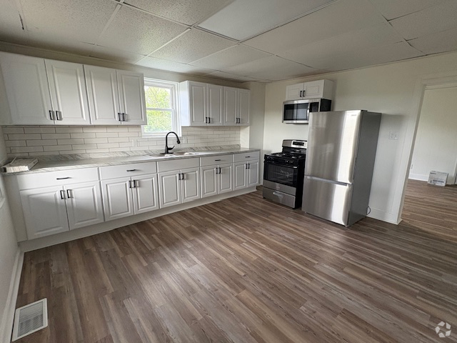 Building Photo - 190 Economy St Rental