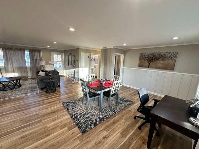 102 Highland Dr