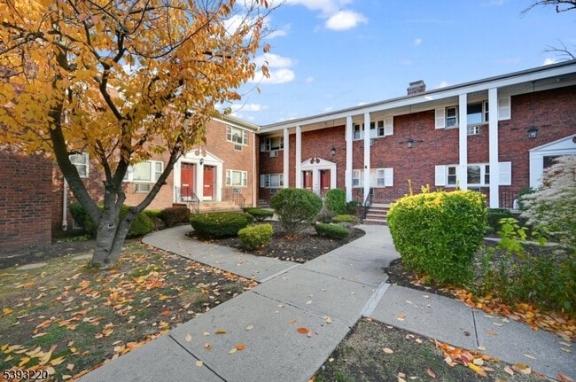 Photo - 640 Franklin Ave