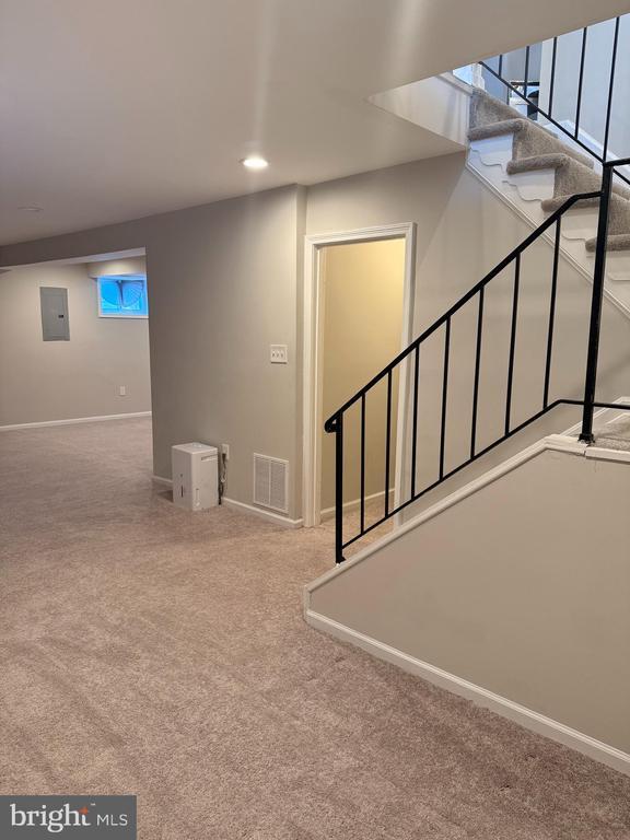 Photo - 2102 Willowtree Ln