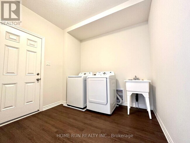 Photo - 1682 Maple Grove Rd