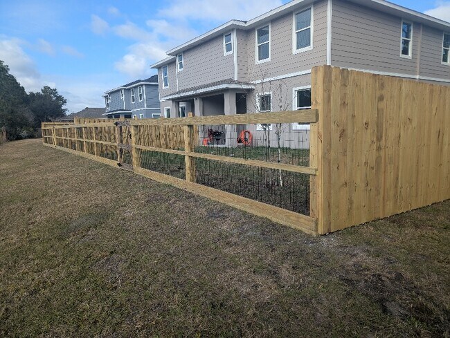 Photo - 20 Serbian Bellflower Trail Unidad A