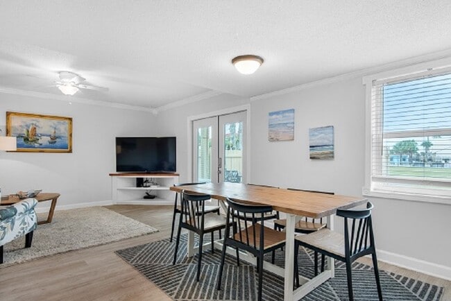 Photo - 17462 Front Beach Rd Townhome