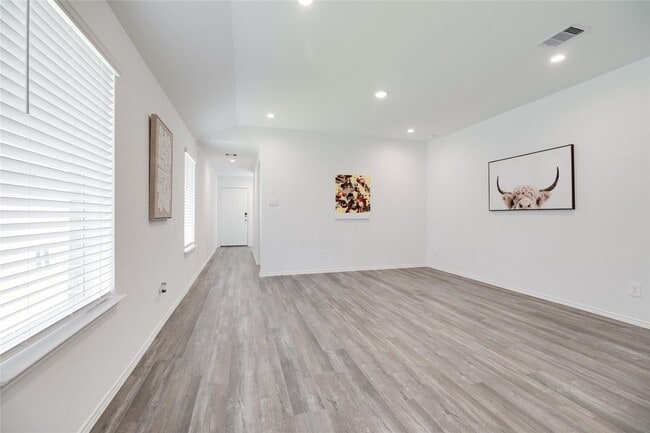 Photo - 5706 Simcrest Grove Dr