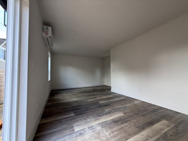 Photo - 912 Alabama St Unit 102