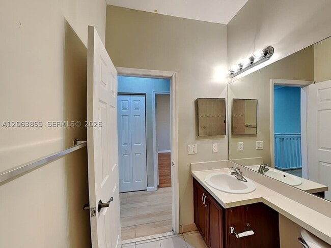 Photo - 4944 Cypress Ln