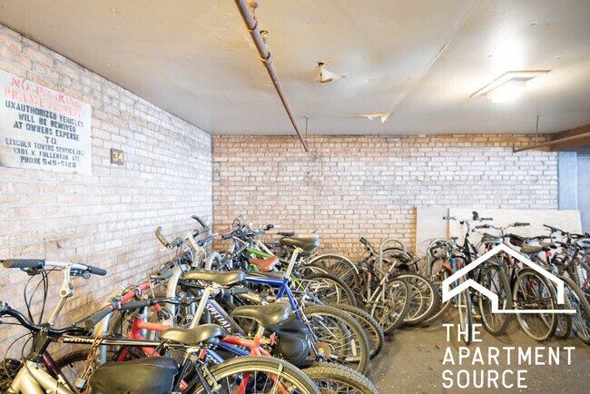 Photo - 3710 N Pine Grove Ave Unit 304