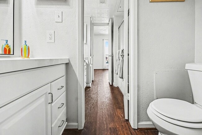 Building Photo - 307 Yacht Club Ln Unit 307