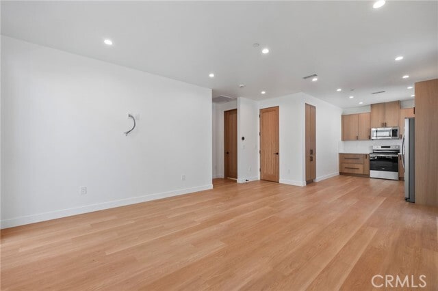 Photo - 21826 Cohasset St