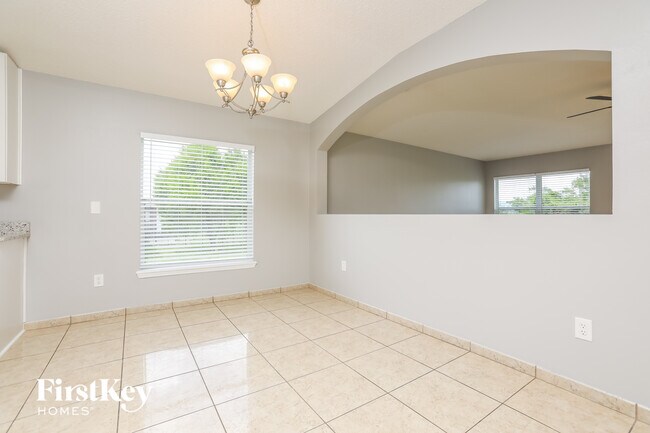 Photo - 1739 Crowned Ave