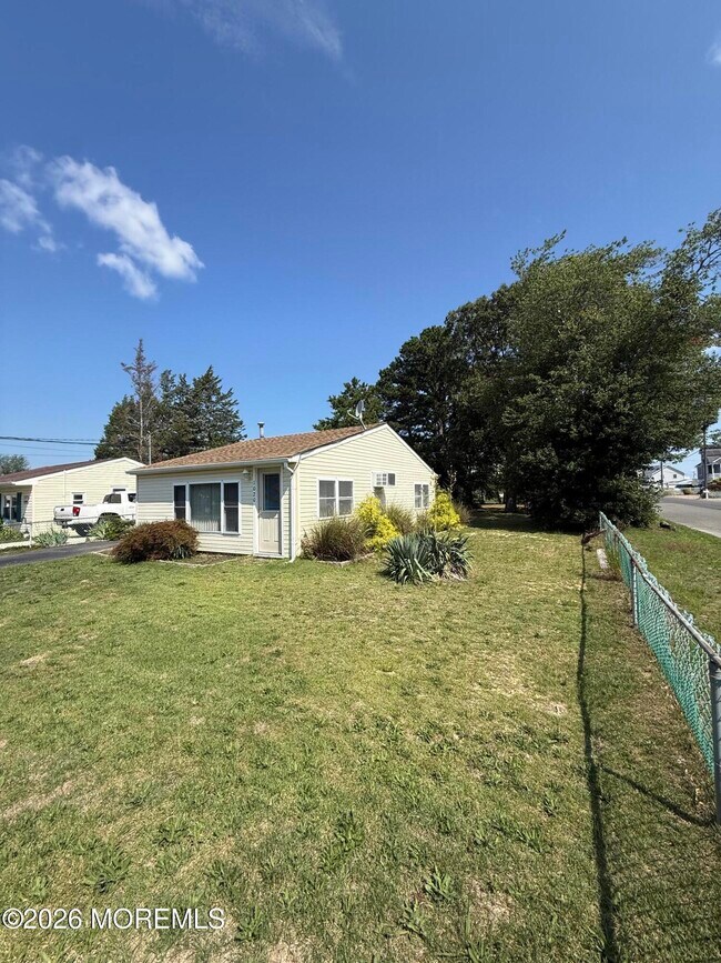 1020 Inland Rd