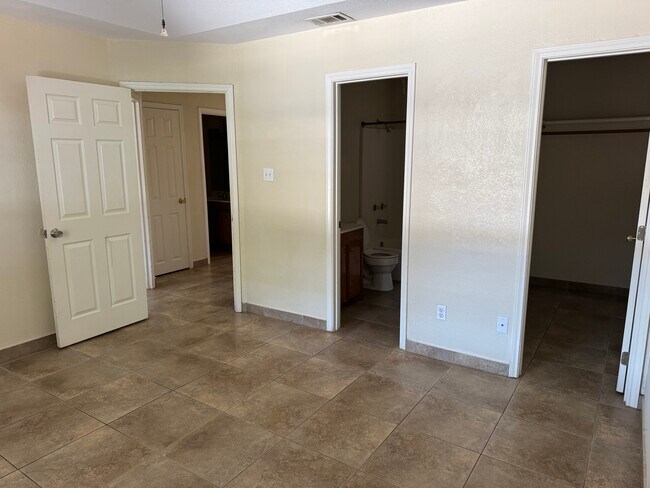 1820 Norma Ln Unidad 4