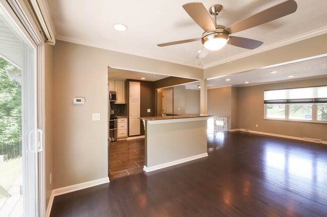 Photo - Renovated Singe Family Bi-Level near South Euclid / Lyndhurst Border!