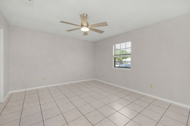 Photo - Freshly Updated Gulf Breeze Gem with New Appliances!