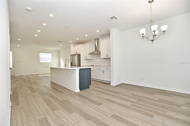 2948 Voyager Ave