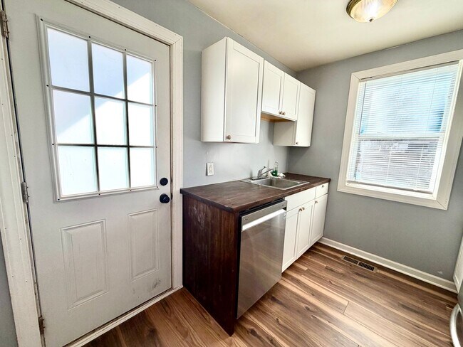 Photo - Central Location to Huntsville!