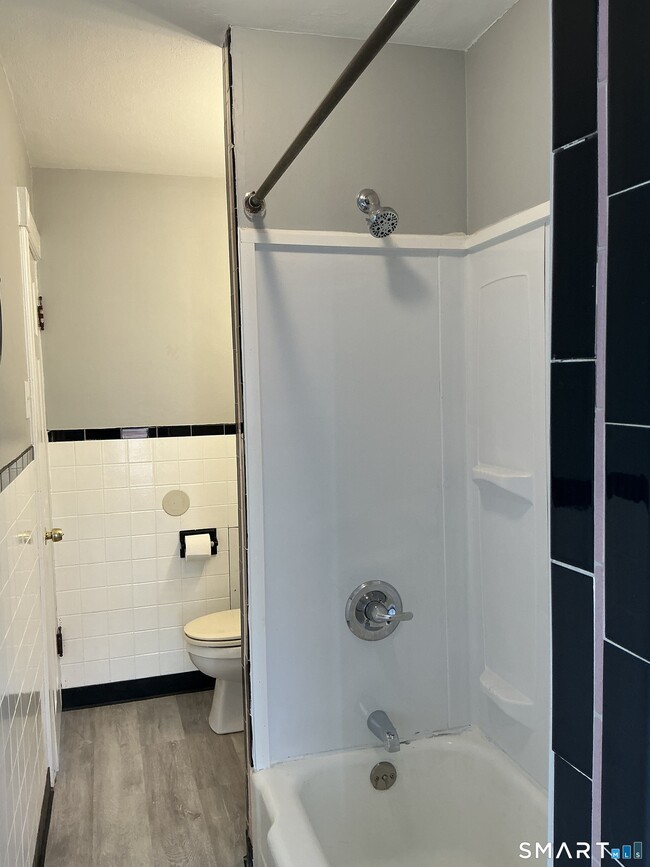 Photo - 160 S Main St Unit 2nd Fl R