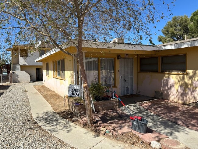 Building Photo - 44321 Cedar Ave Unit 44321